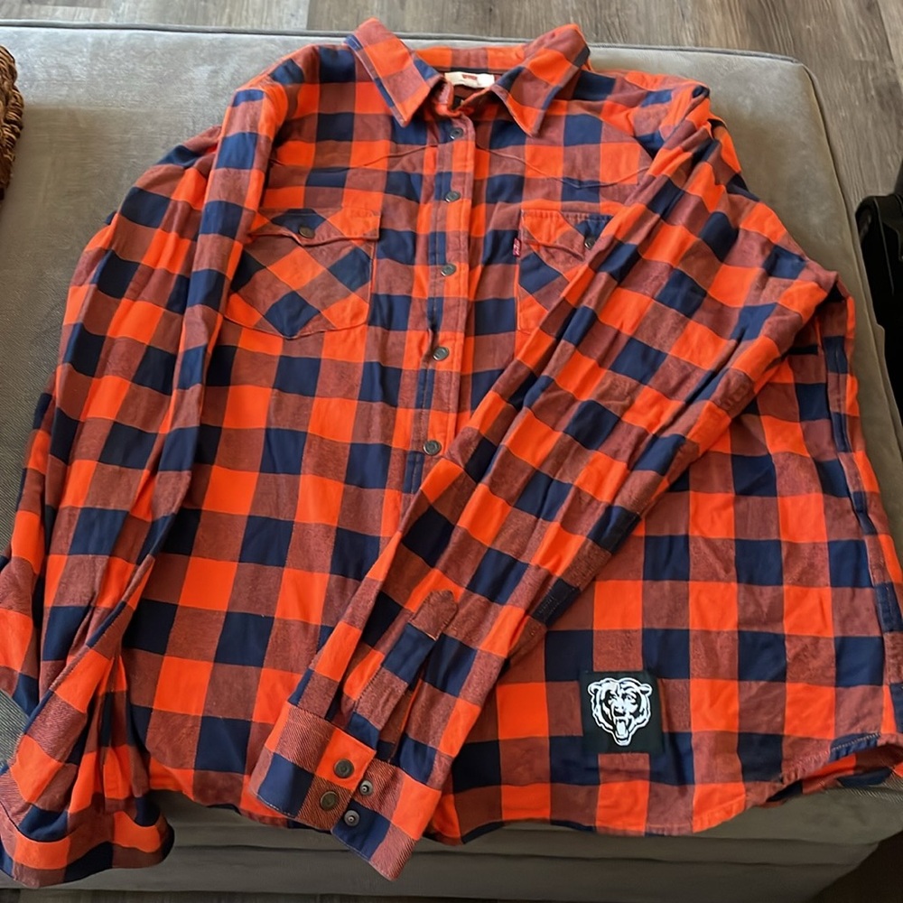 Levi’s Flannel - Picture 6 of 6